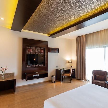 Clarks Exotica Convention Resort & Spa Devanahalli Екстериор снимка