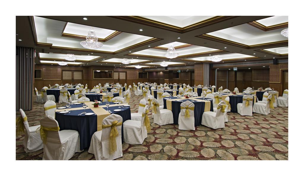 Clarks Exotica Convention Resort & Spa Devanahalli Екстериор снимка